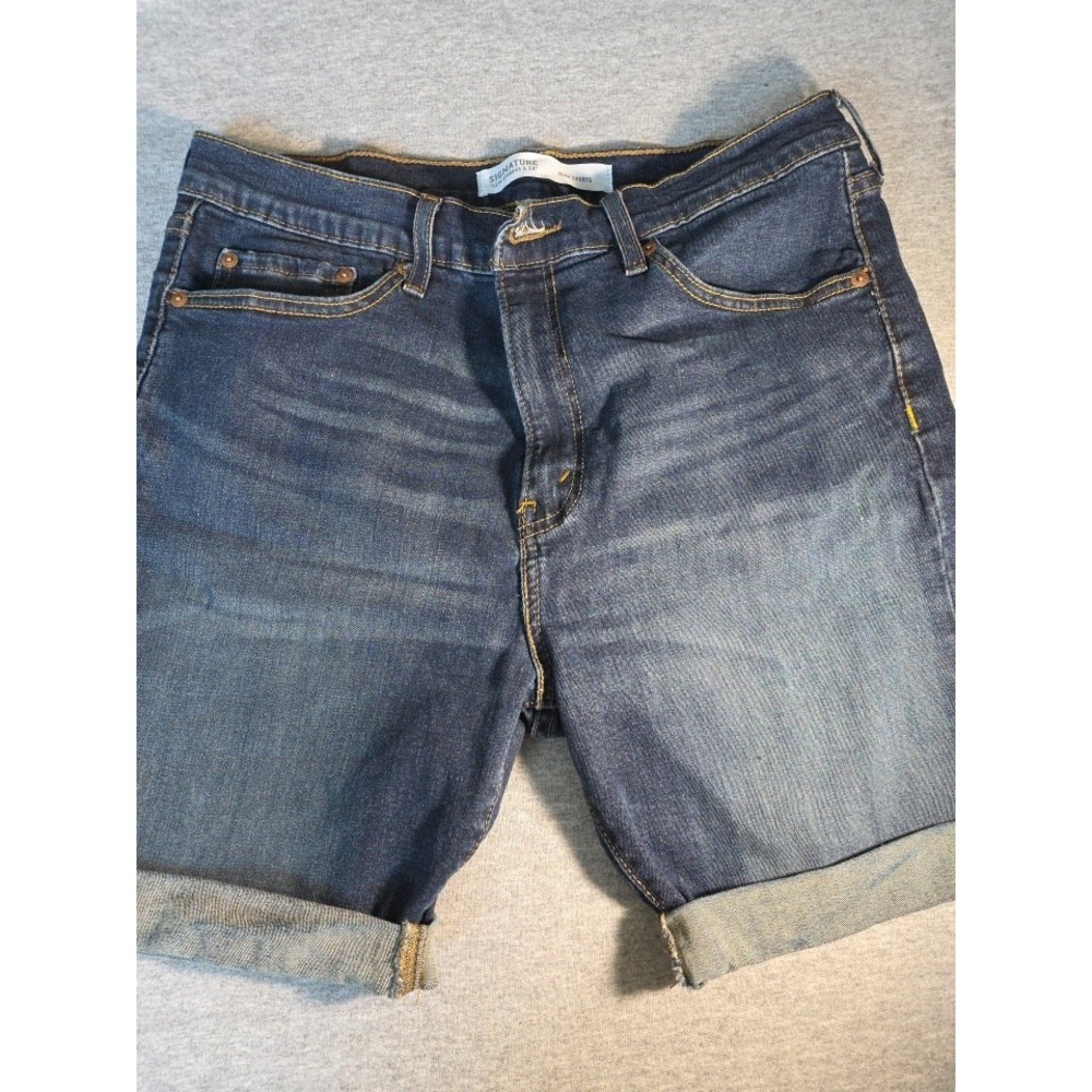 Levi Strauss Stretch Jean Shorts Size 32 Cuffed - Picture 6 of 6